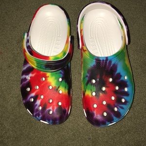 RAINBOW CROCS